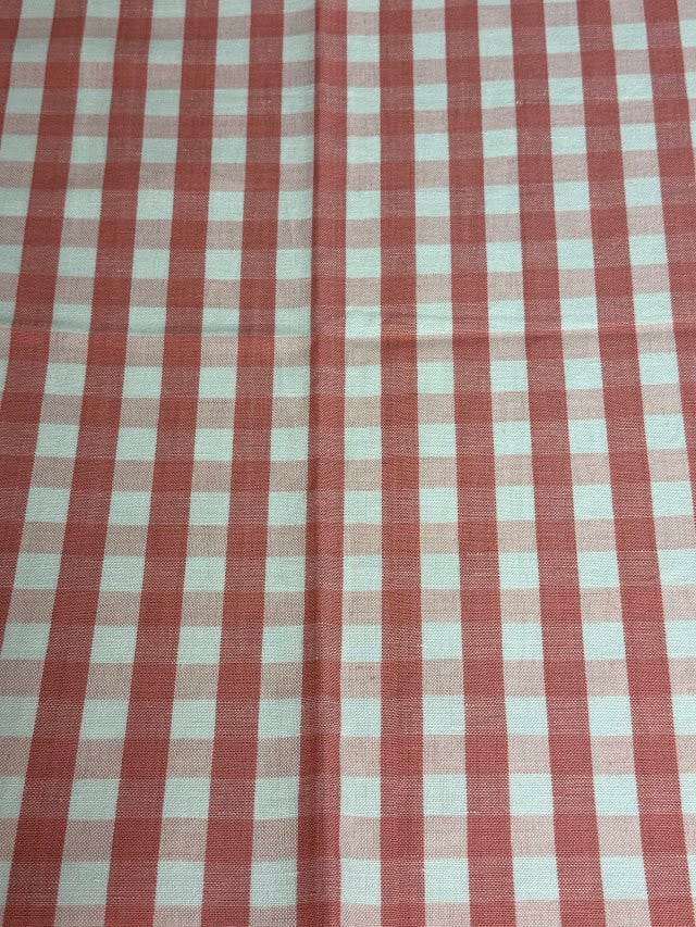 Red and white checkered fabric pattern