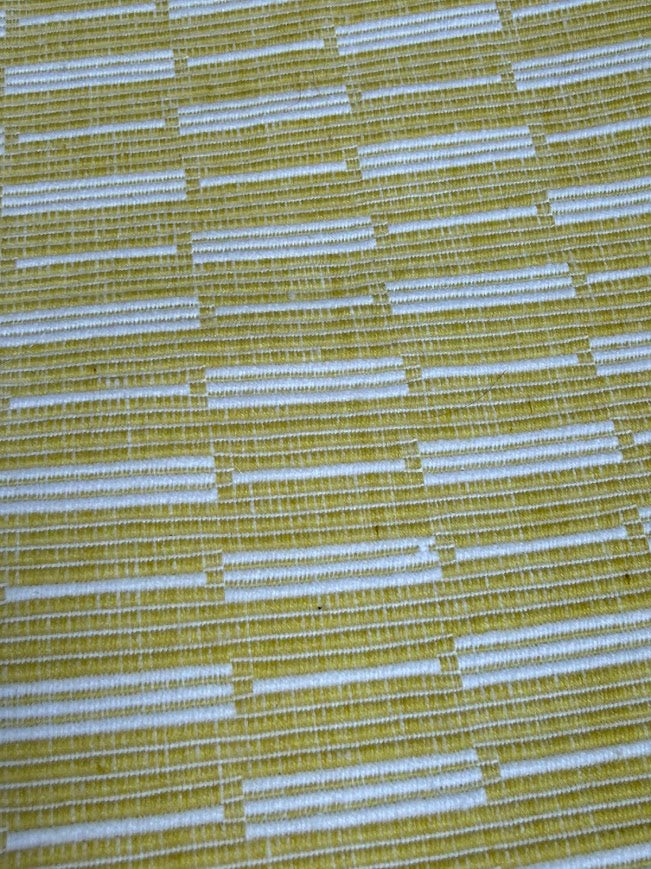 Close up fabric 90145 Daisy