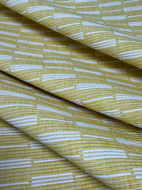 Close up folded fabric Daisy 90145