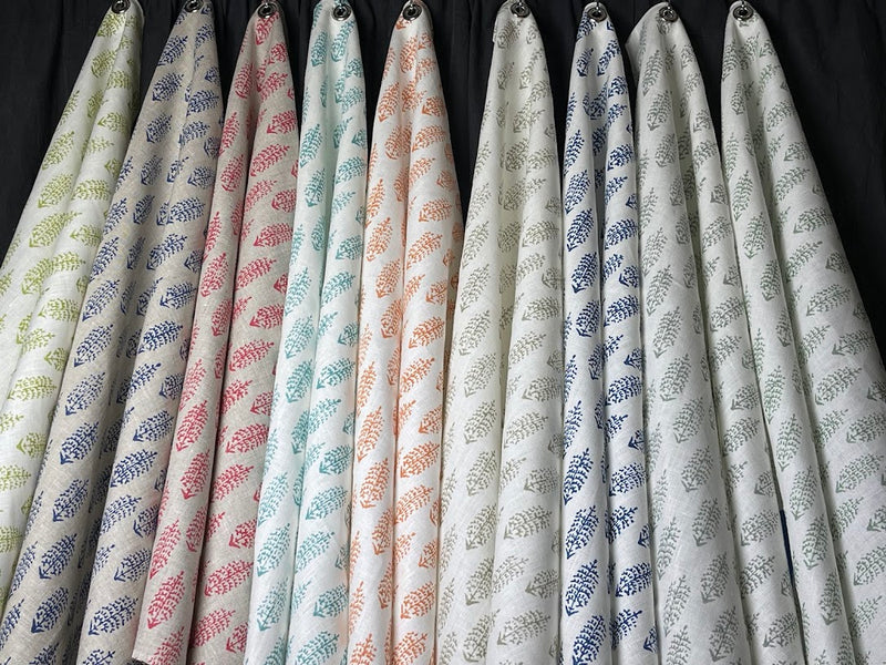 Fabric by the yard - Blossom & Lace 90173 Lily of the Nile