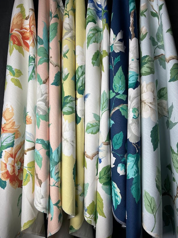 Fabric by the yard - Blossom & Lace 93996 Amaryllis