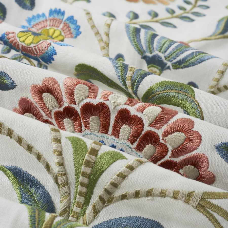Fabric by the yard - Wonderland 16043 Garden