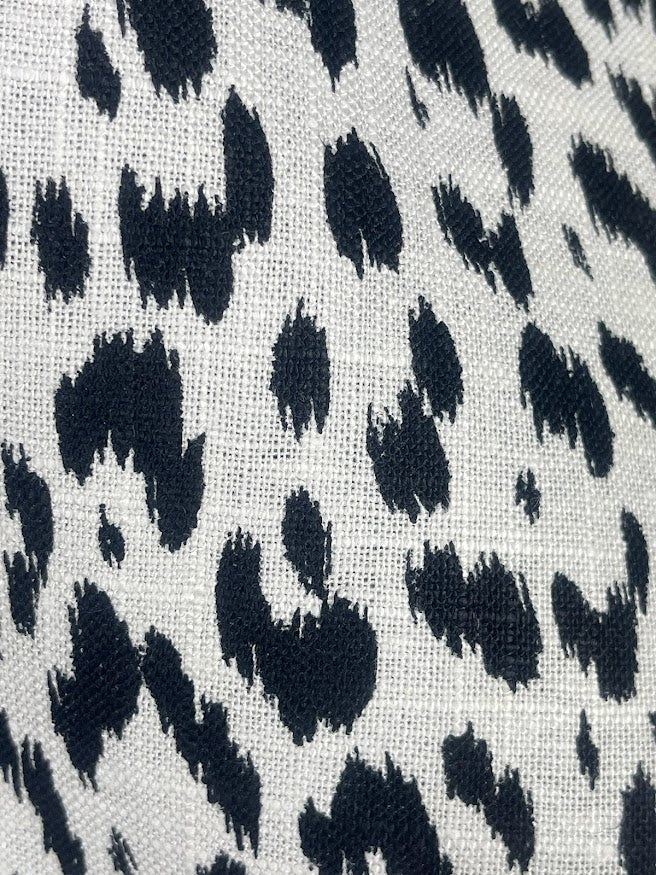 Fabric by the yard - Sound 74255 Black & White