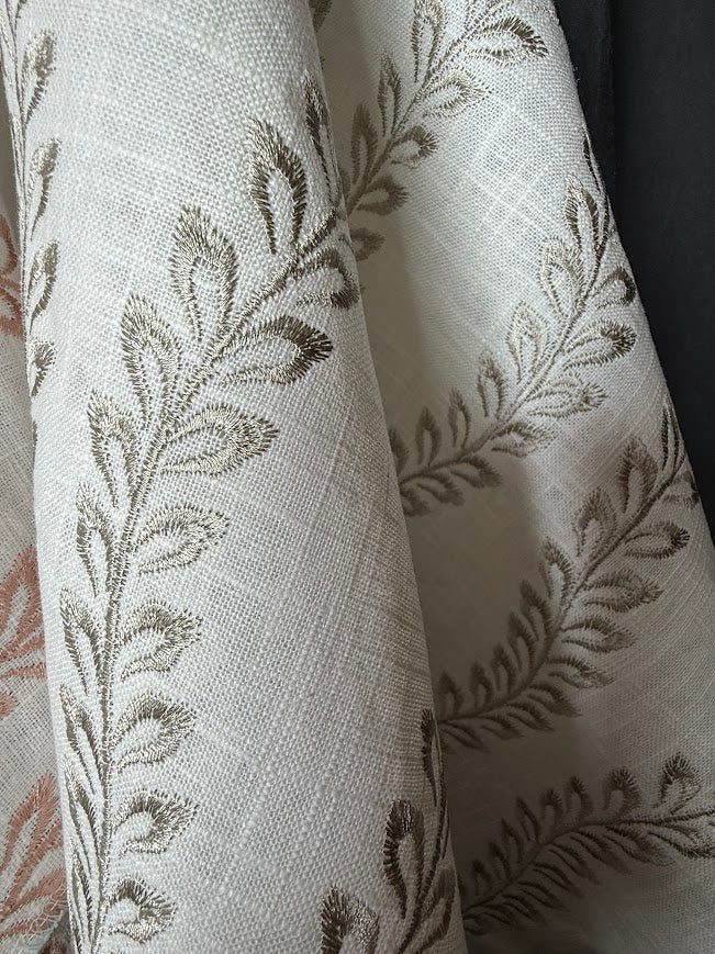 Fabric by the yard - Blossom & Lace 91877 Dusty Miller