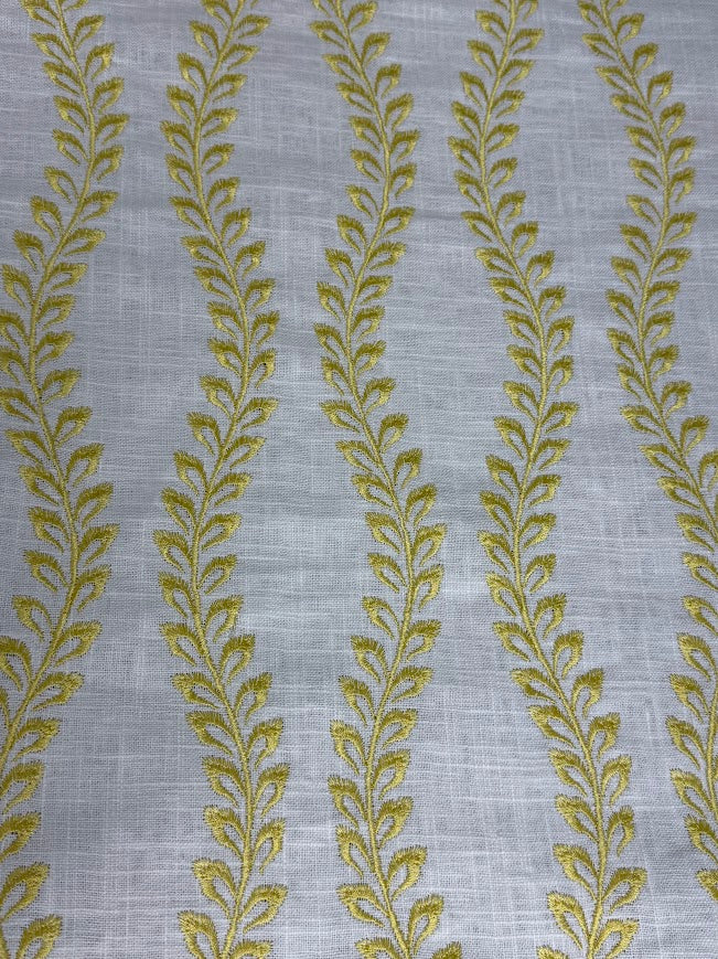 Fabric by the yard - Blossom & Lace 91877 Daisy