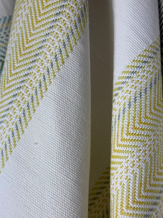 Fabric by the yard - Blossom & Lace 90193 Daisy