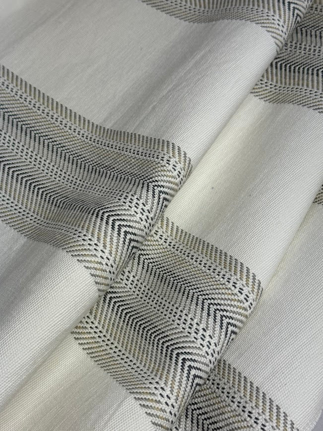 Fabric by the yard - Blossom & Lace 90193 Dusty Miller