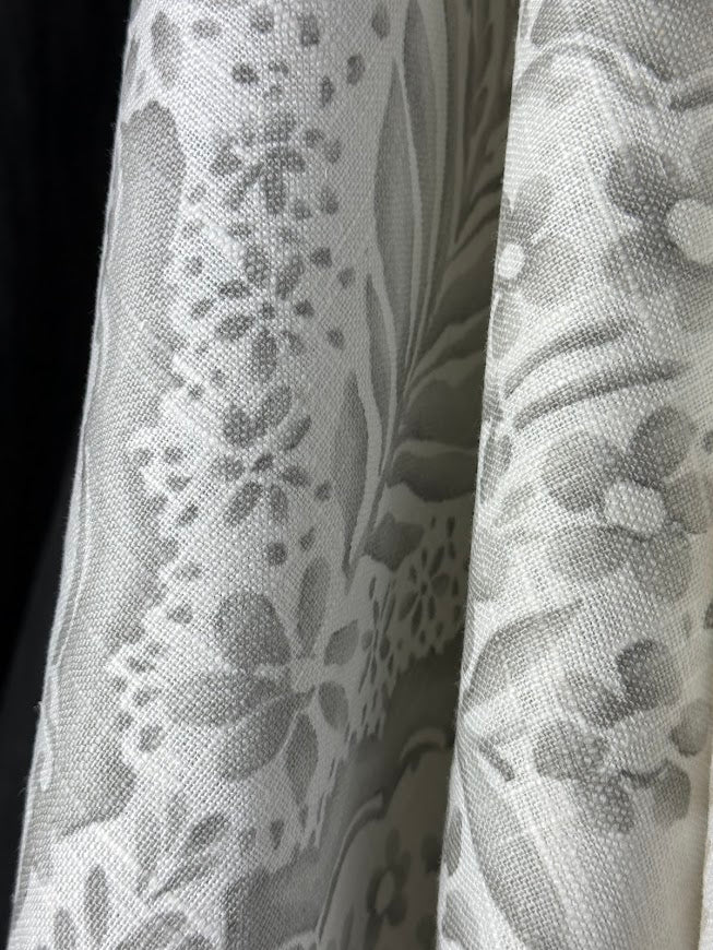 Fabric by the yard - Blossom & Lace 93993 Dusty Miller