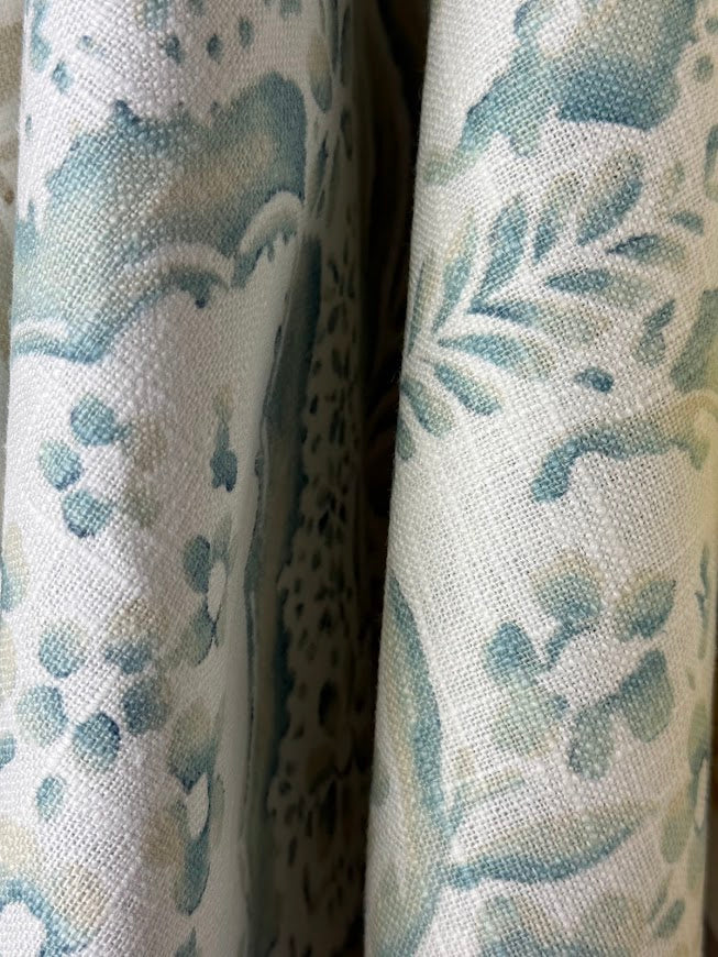 Fabric by the yard - Blossom & Lace 93993 Hibiscus