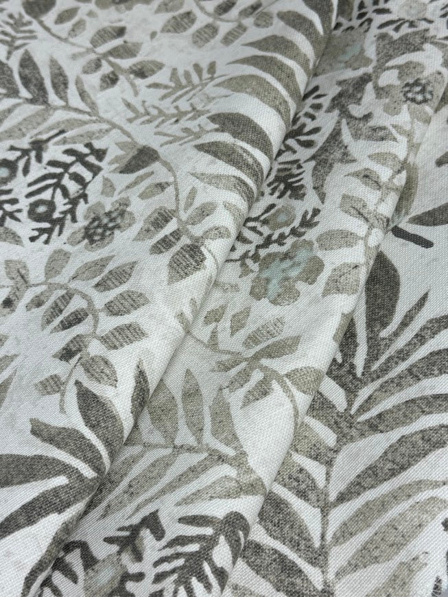 Fabric by the yard - Blossom & Lace 93987 Dusty Miller