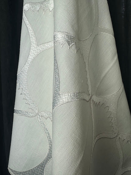 Fabric by the yard - Wonderland 15628 Crystal