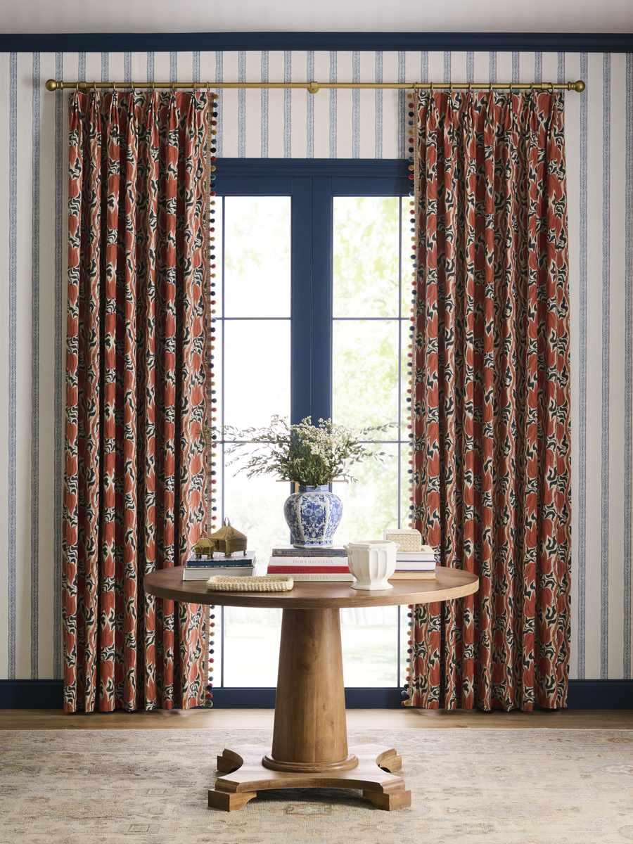 Fabric by the yard - Heritage 23099 Sienna Garden